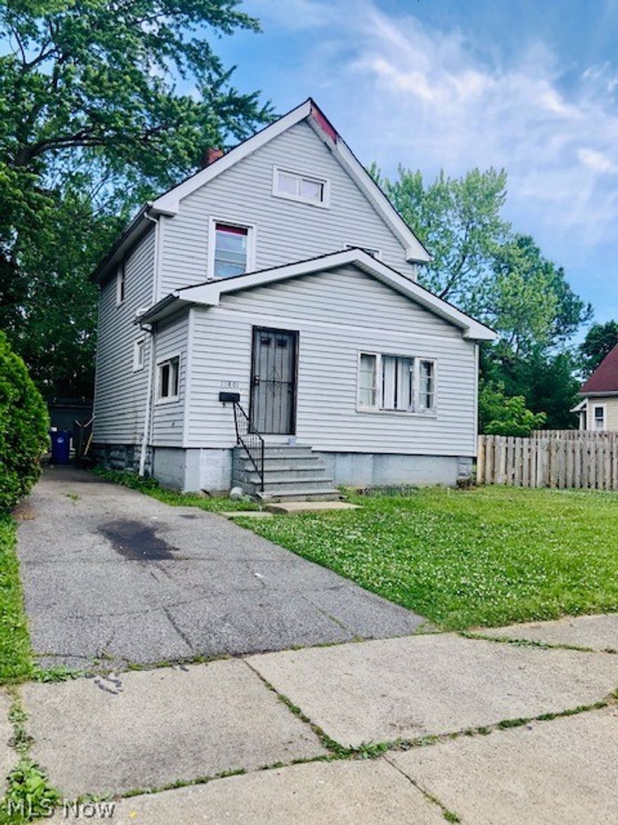 BECOME a REAL ESTATE INVESTOR OVERNIGHT! Immediate INCOME!!! Start your portfolio the easy way with hardly NO dirty work needed. PRICED TO SALE FAST!!! Property Being SOLD AS IS. A GREAT PORTFOLIO BUILDER!!! Schedule your private showing ASAP. Seller will entertain all REASONABLE OFFERS!