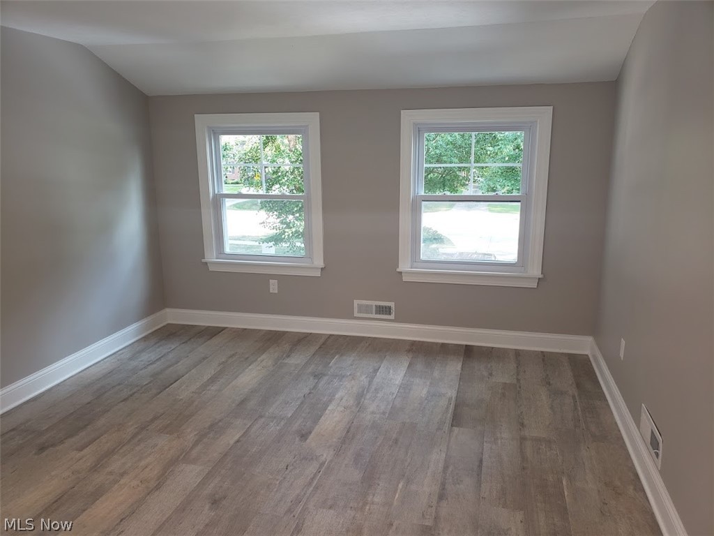 Metropolitan Beach 01 - Residential