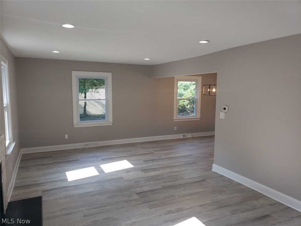 Metropolitan Beach 01 - Residential