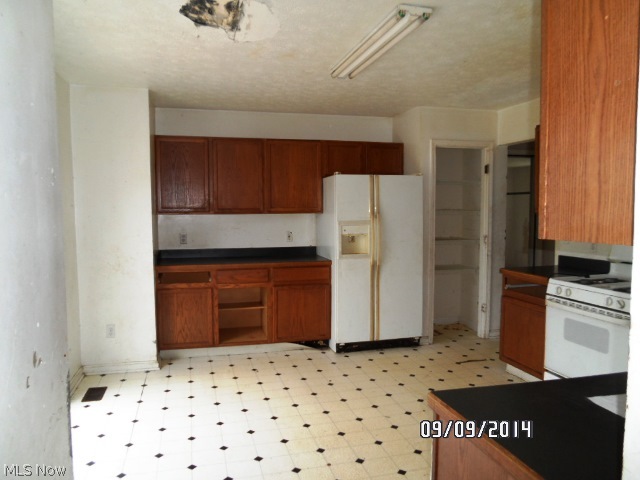 Golden Estate - Residential