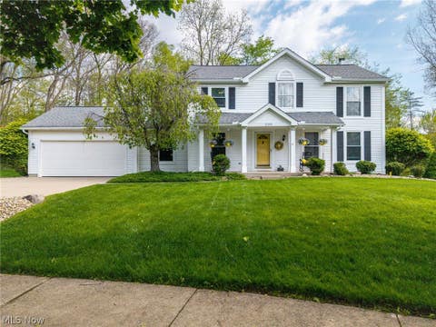 Homes For Sale - 200 Yorkshire Drive<br/> Medina, OH 44256