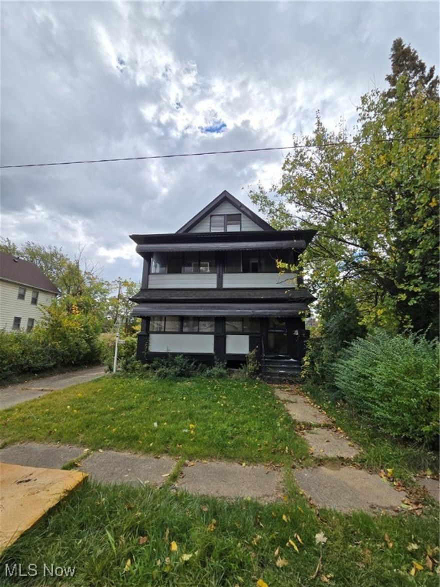 This two-story Colonial-style duplex offers 2 beds/1 bath in each unit and is approximately 2,141 sq ft total. Sitting on a 4,160 sq ft lot, the property features a two-car garage, driveway parking, and a basement. This property represents a great rehab or investment opportunity for buyers looking to add value through renovation.