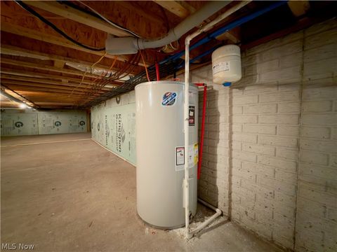 Tiny photo for 708 Oak Tree Lane, Belpre, OH 45714 (MLS # 5188056)