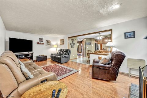 Tiny photo for 139 Mccleary Court, Northfield, OH 44067 (MLS # 5210135)