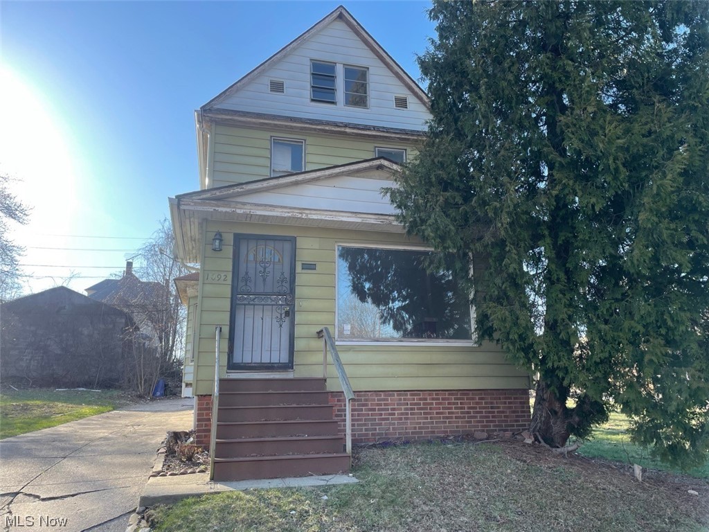 Great rehab opportunity! This 4 bed, 2 bath colonial doesn't need too much to be brought back to its former glory. The ground floor has everything needed for 1-floor living The attic could be used for additional living space. The kitchen has classic solid-wood cabinets. Hardwood floors under the carpet throughout.