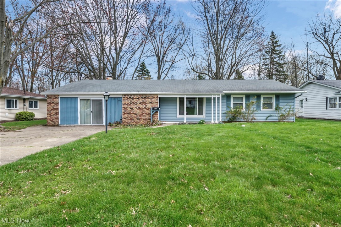 478 Rock Creek Run, Amherst, Ohio image 3