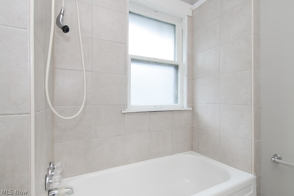 Cleveland Heights Realty Cos Forest - Residential Lease