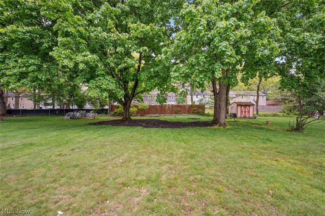 Lyndhurst Mdws Sub #3 - Residential