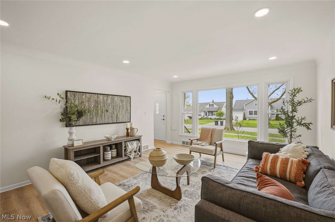 Lyndhurst Mdws Sub #3 - Residential