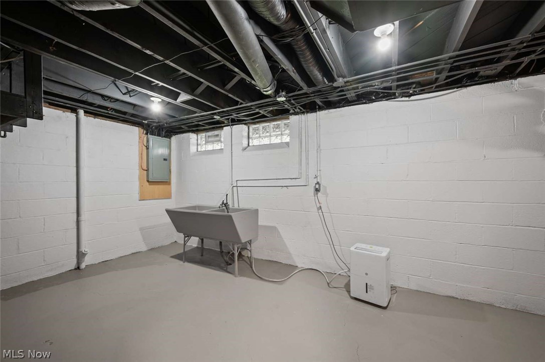Lyndhurst Mdws Sub #3 - Residential