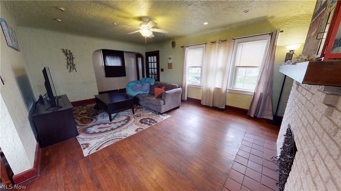 Park Estates Cos Turney Hlnds Su - Residential