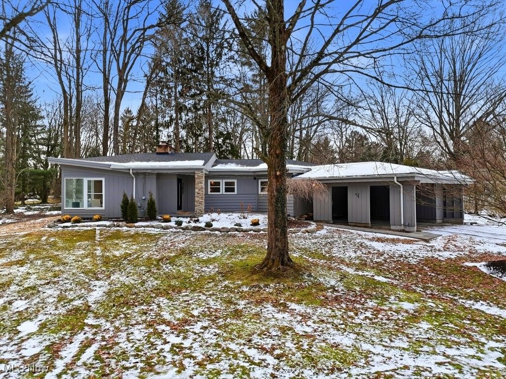 Photo of 7771 Blackford Drive, Chagrin Falls, OH 44022 (MLS # 5177292)