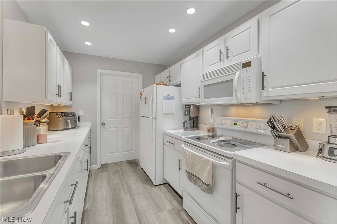 Lenox Rdg Condo - Residential