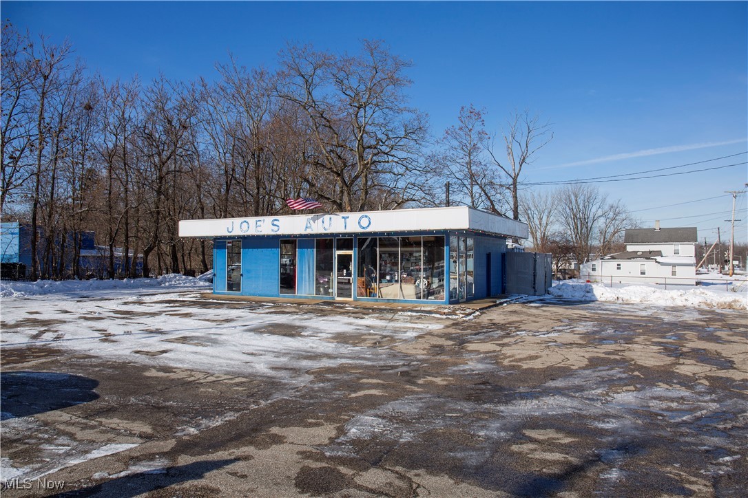 201 W Main Street