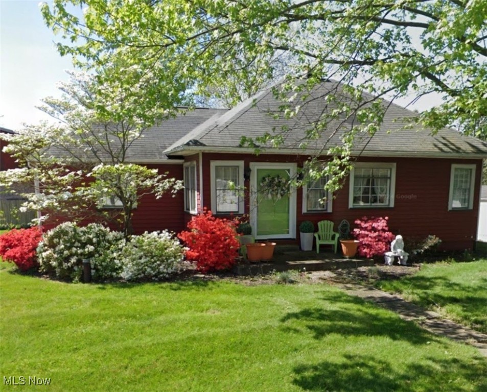 Charming Hartville Home – Move-In Ready!
Welcome to this beautifully maintained 3-bedroom, 1.5-bath gem in the heart of Hartville. With thoughtful updates throughout and a crystal-clean interior, this home offers comfort, convenience, and immediate occupancy. Enjoy the ease of a detached one-car garage and the charm of being just a short stroll from downtown shops, dining, and community events.
Whether you're sipping coffee on the porch or hosting friends in the spacious living area, you'll appreciate the care that's gone into every corner of this property. Schedule your showing today and make this Hartville haven yours!