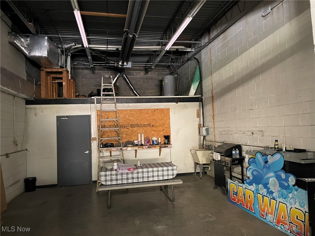 Parkersburg, West Virginia 26101, United States, ,Commercial,Active,44013