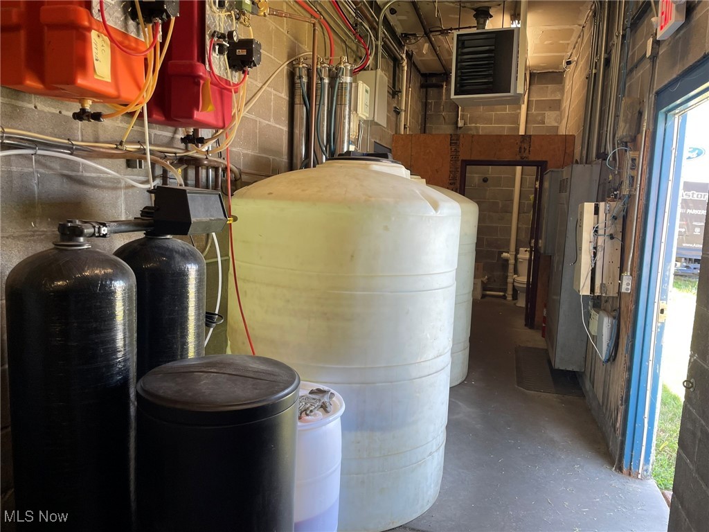 Parkersburg, West Virginia 26101, United States, ,Commercial,Active,44013