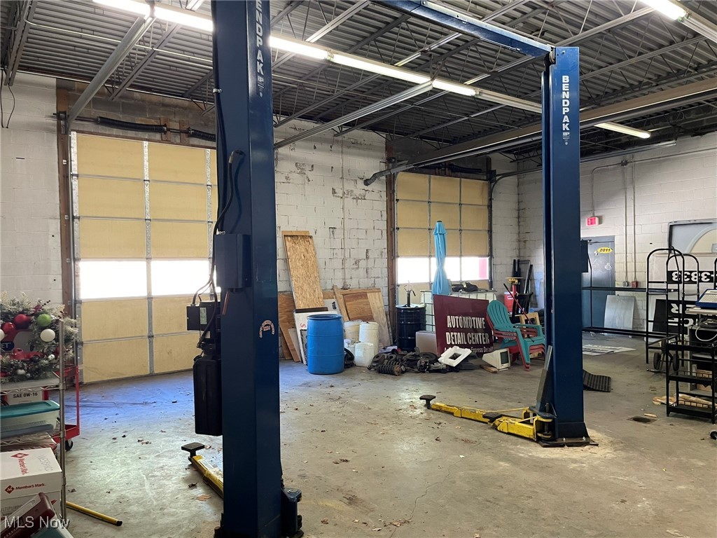 Parkersburg, West Virginia 26101, United States, ,Commercial,Active,44013