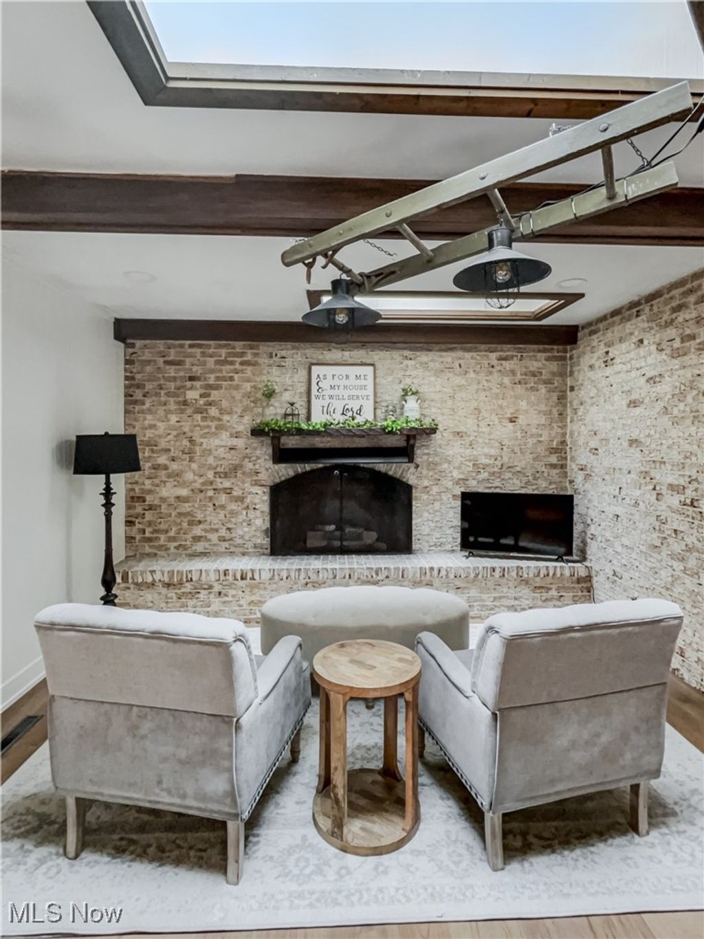 Photo of 505 Parkview Drive, Columbiana, OH 44408 (MLS # 5184985)