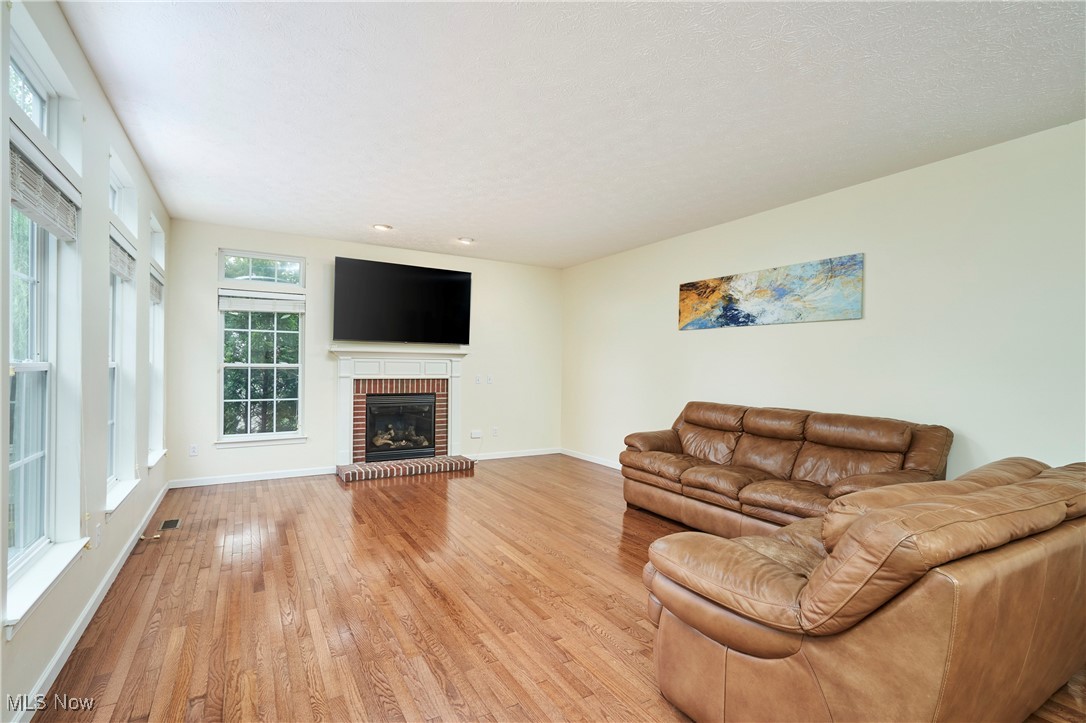 Copley, Ohio 44321, United States, 4 Bedrooms Bedrooms, ,4 BathroomsBathrooms,Residential,Contingent,192351