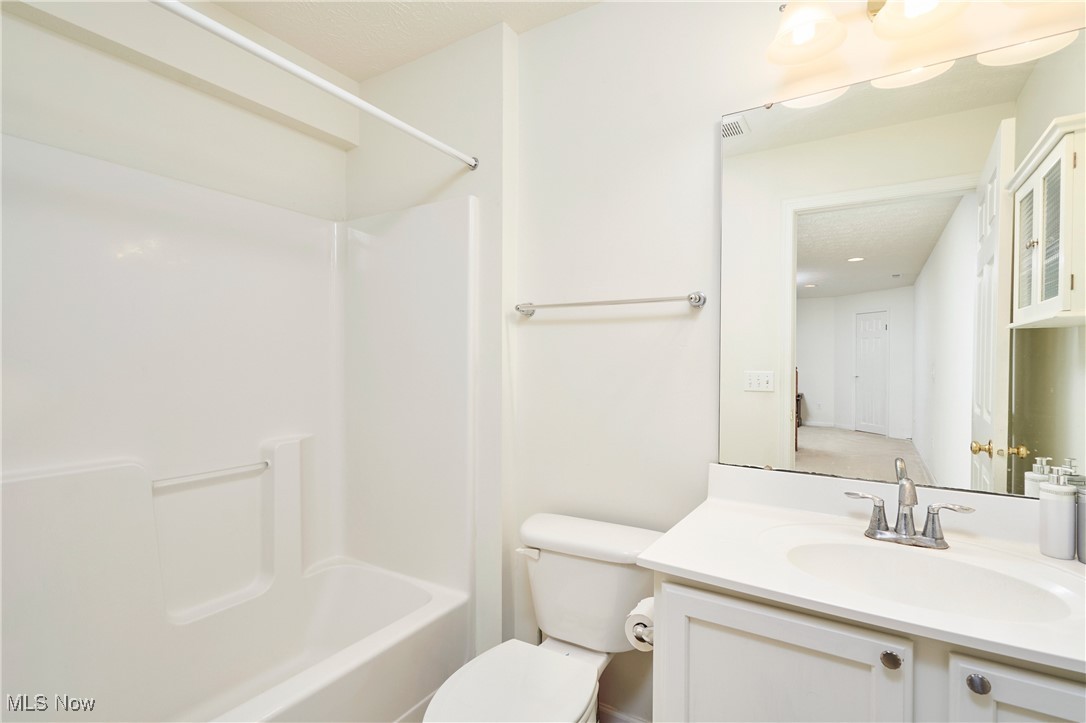 Copley, Ohio 44321, United States, 4 Bedrooms Bedrooms, ,4 BathroomsBathrooms,Residential,Contingent,192351