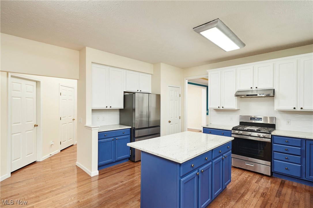 Copley, Ohio 44321, United States, 4 Bedrooms Bedrooms, ,4 BathroomsBathrooms,Residential,Contingent,192351