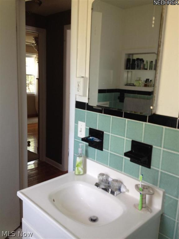 Cleveland Heights Blvd - Residential Lease