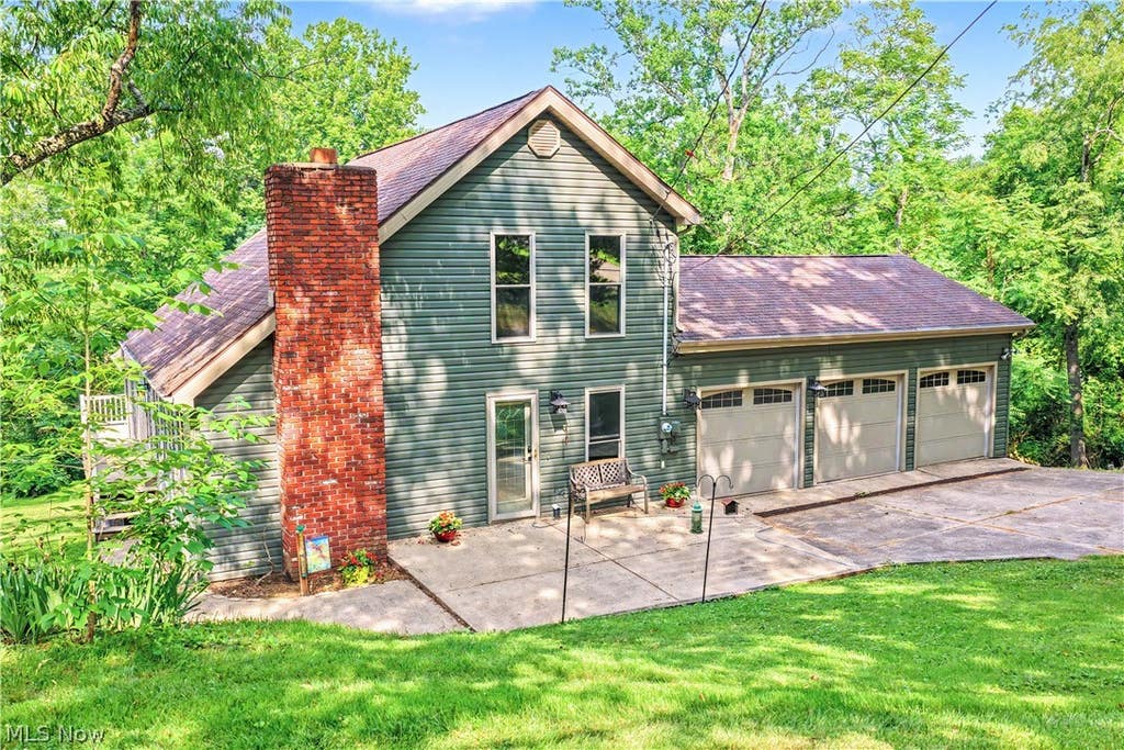 Photo of 168 Woodland Acres Road, Marietta, OH 45750 (MLS # 5218830)