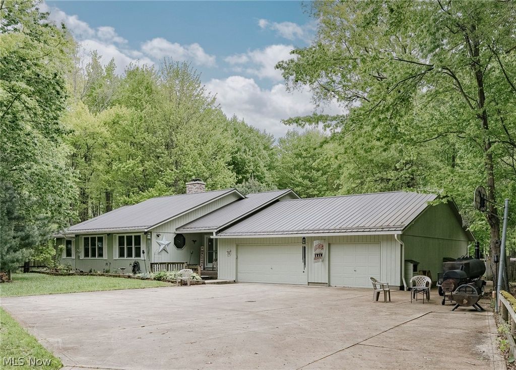 Photo of 7814 Poorman Road, Vermilion, OH 44089 (MLS # 5208612)