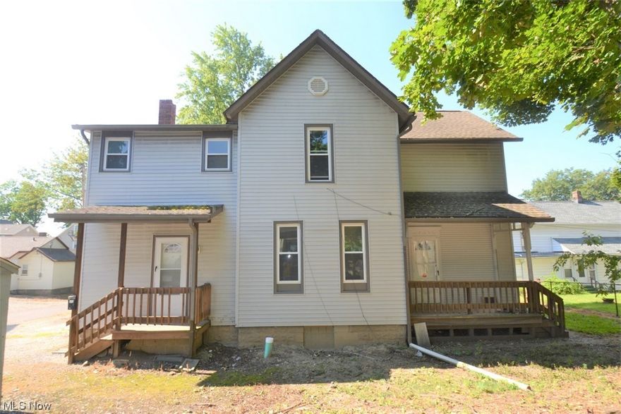 Location, Location, Location
This 5 bedroom, 2 bathroom money maker is just 1 ½ blocks from The University of Akron.  The kitchen has been completely remodeled, both bathrooms have been updated, and all mechanical systems have been redone.
Both the furnace and air conditioning were replaced in 2022, glass block windows were installed, and many windows have been replaced.
The property is currently leased through August 2024 at $1,880/mo, $22,560 annually!
There is nothing to do on this turnkey money machine but collect the rent!