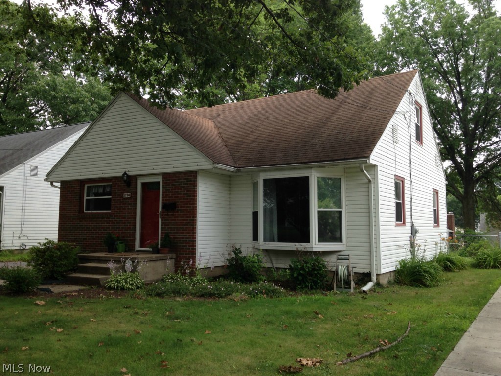 Cute West Akron home available for rent!. Open eat in kitchen, tons of light, spacious rooms and a partially finished basement. Second bathroom is a bonus! Minutes away from West Akron and Fairlawn Amenities! No section 8. $35 application fee, we run credit, criminal and eviction history. Dont miss it!