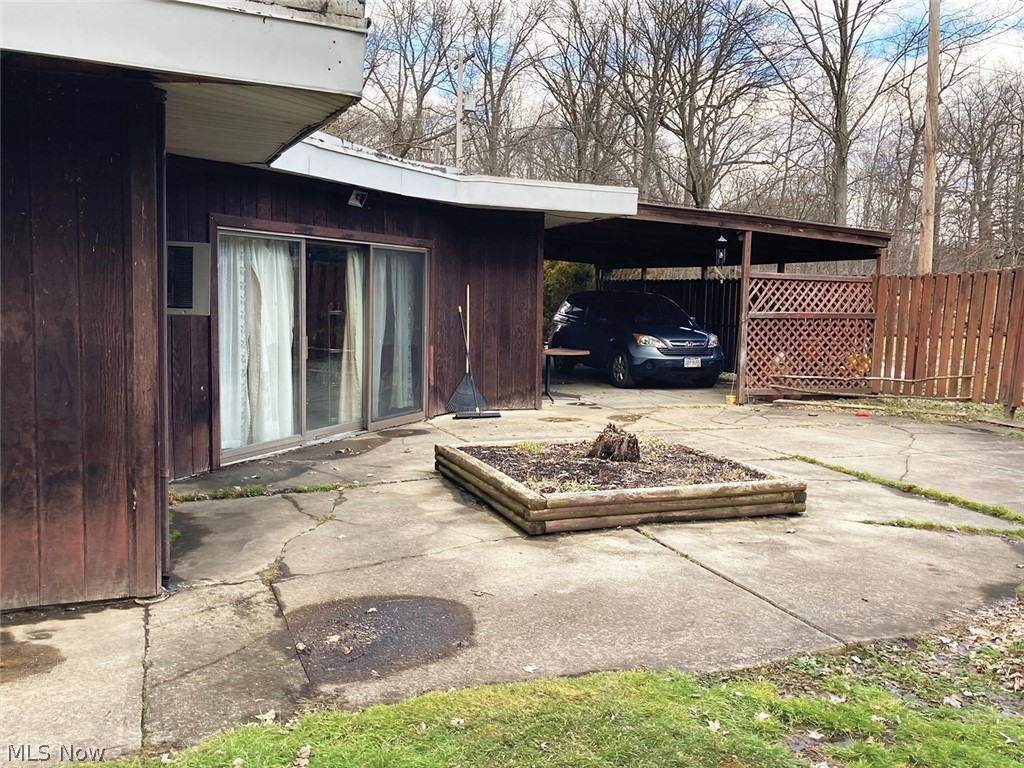 Brimfield Estate - Commercial Sale