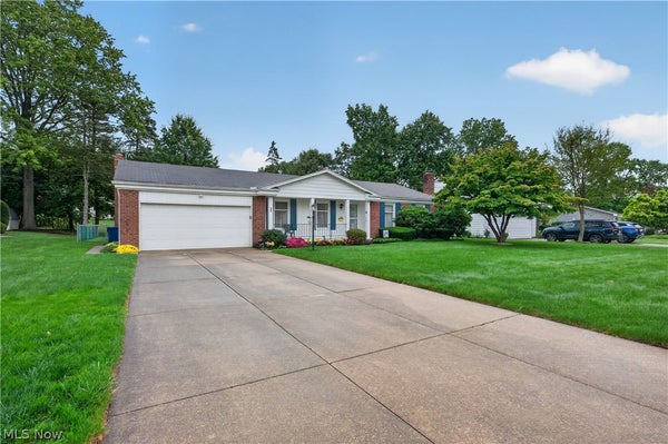 467 GREEN MEADOW DR, TALLMADGE, OH 44278 - Image 1e1f323a19b44df5bb4e172f725d3220/1102250573
