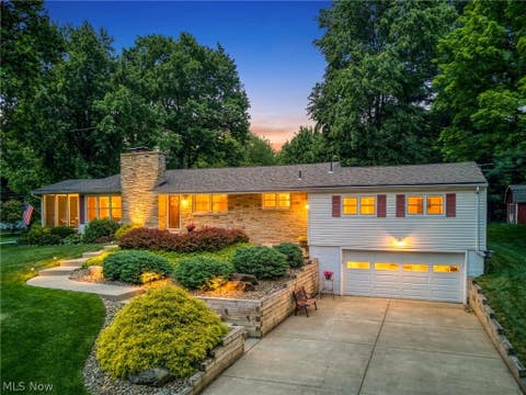 Homes For Sale - 7471 Skyview Drive<br/> Kent, OH 44240
