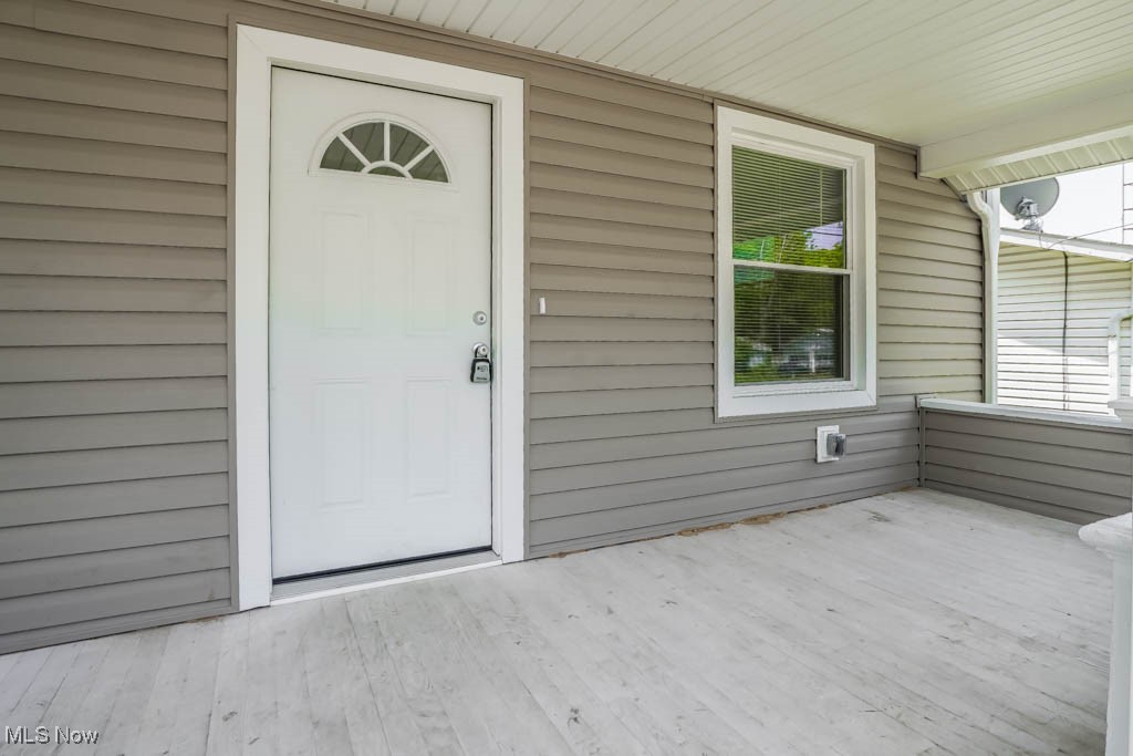 546 W Harrison Street, Alliance, Ohio image 2