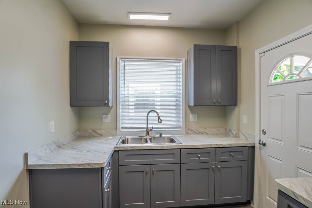 546 W Harrison Street, Alliance, Ohio image 11