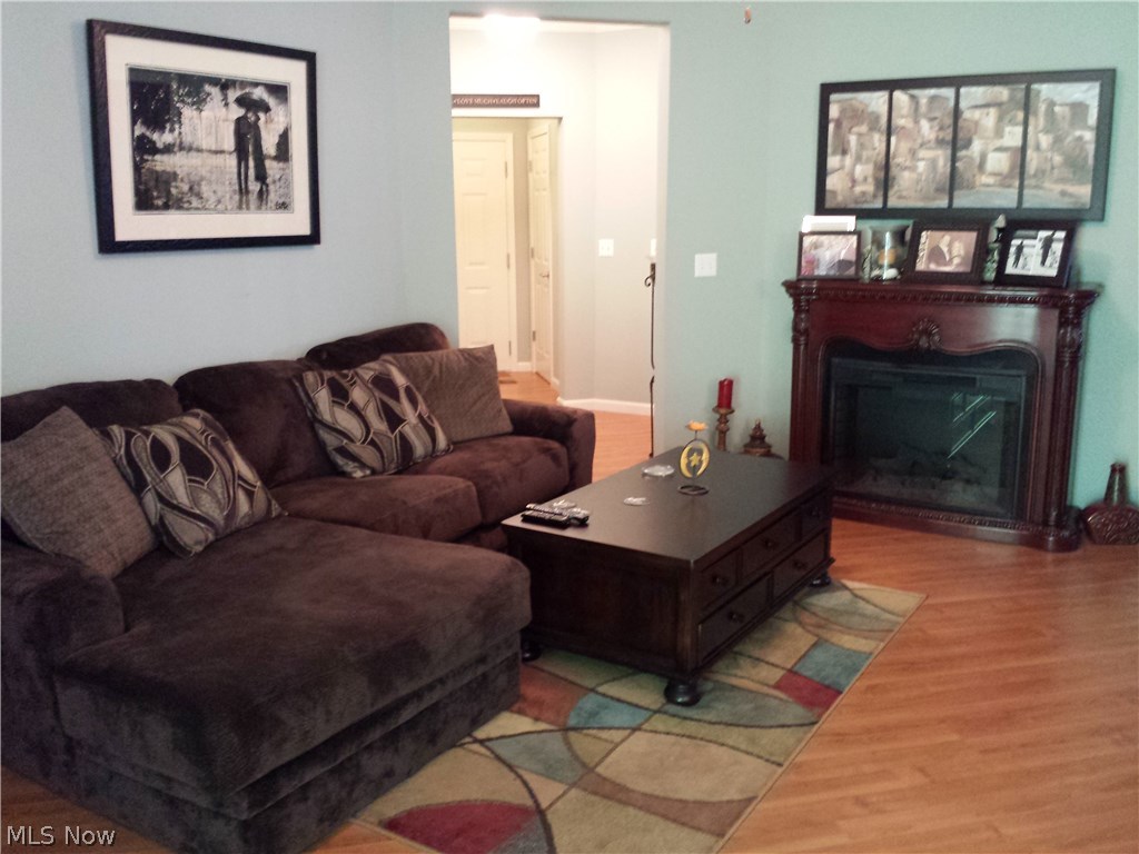 Aqua Marine Condo 01 Ph 01 - Residential