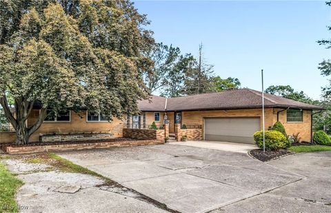 12658 Gardenside Drive, North Royalton, OH 44133 - #: 5168736