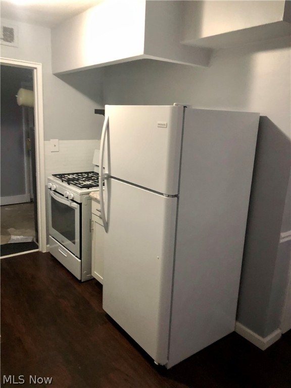 Knickerbocker Land Cos Erie S - Residential Lease