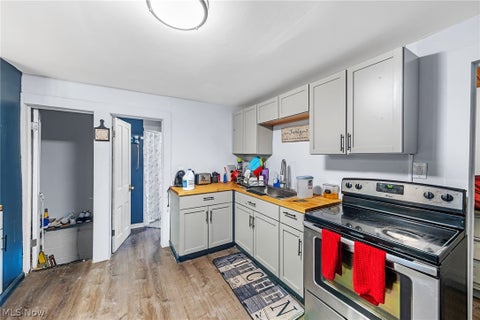 Tiny photo for 2653 W 27th Street, Cleveland, OH 44113 (MLS # 5254724)