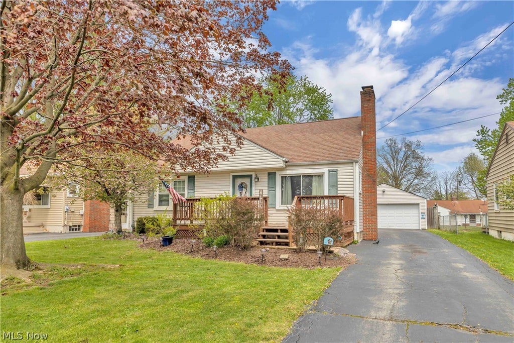 Photo of 160 Rockdale Avenue, Youngstown, OH 44512 (MLS # 5224871)