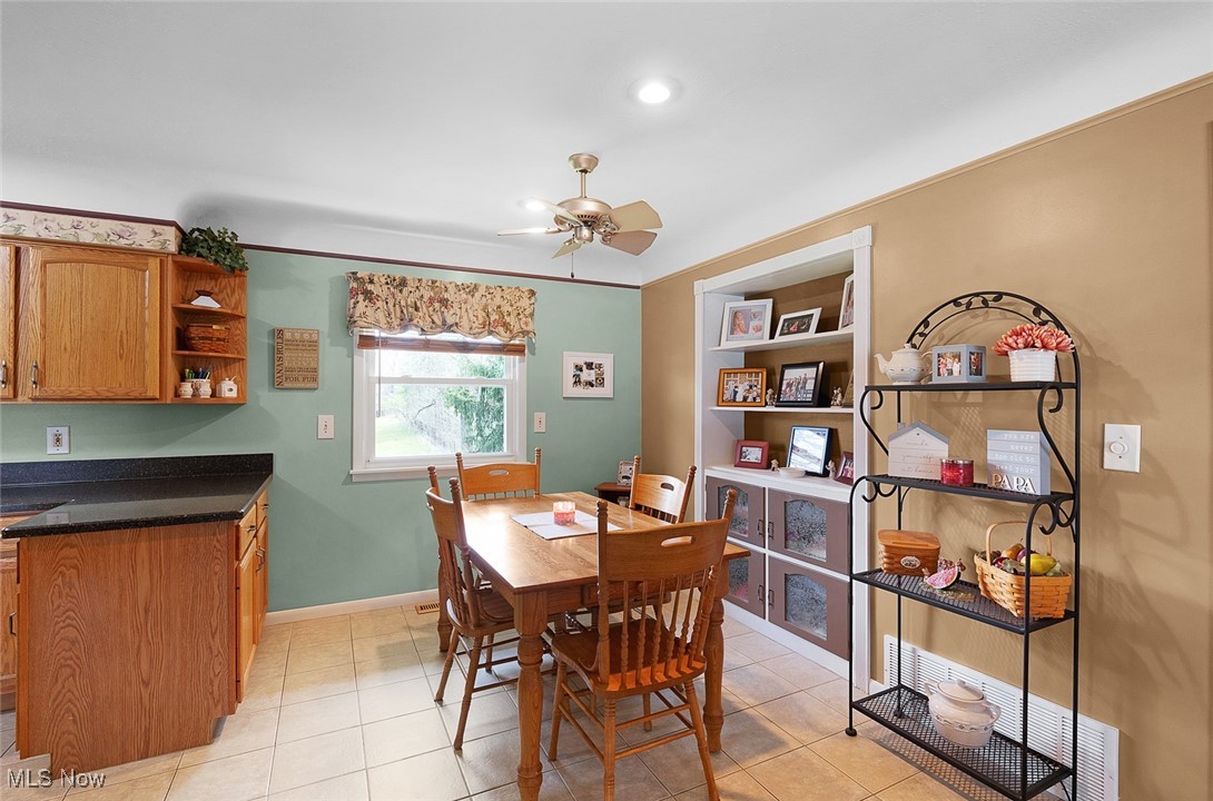 17027 W 130th Street, North Royalton, Ohio image 7
