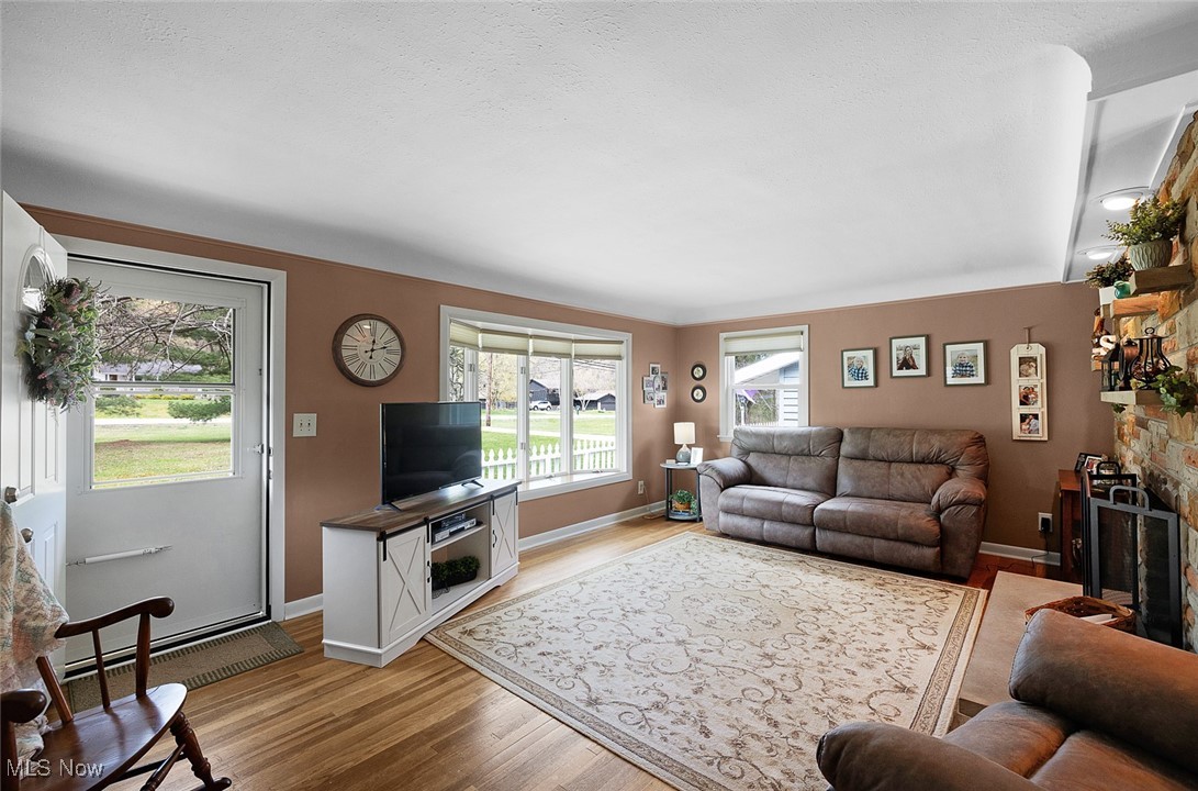 17027 W 130th Street, North Royalton, Ohio image 3
