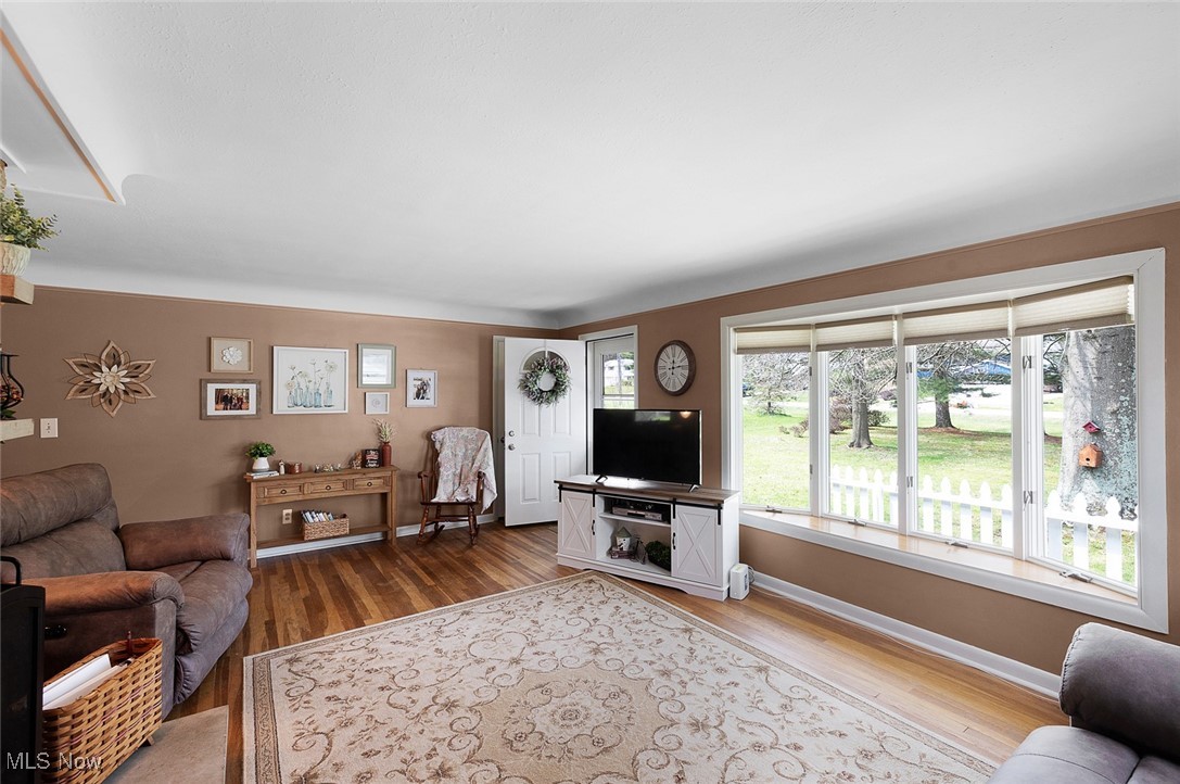17027 W 130th Street, North Royalton, Ohio image 5