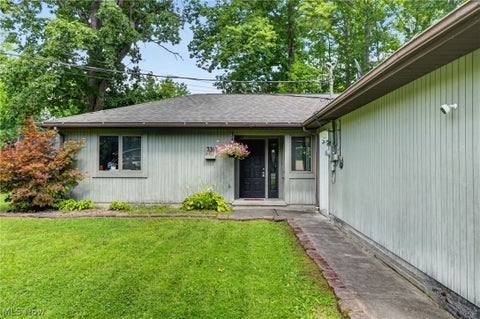 Tiny photo for 731 Lark Court, Rock Creek, OH 44084 (MLS # 5240442)