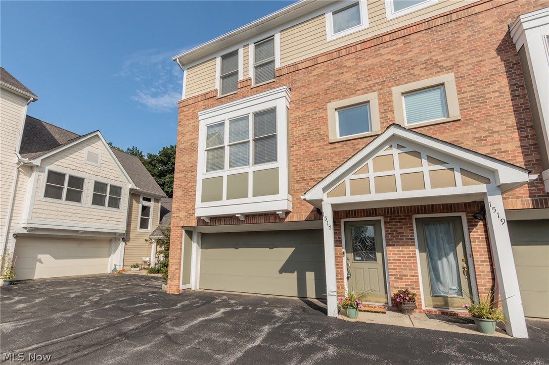 1517 Huntington Lane 1517