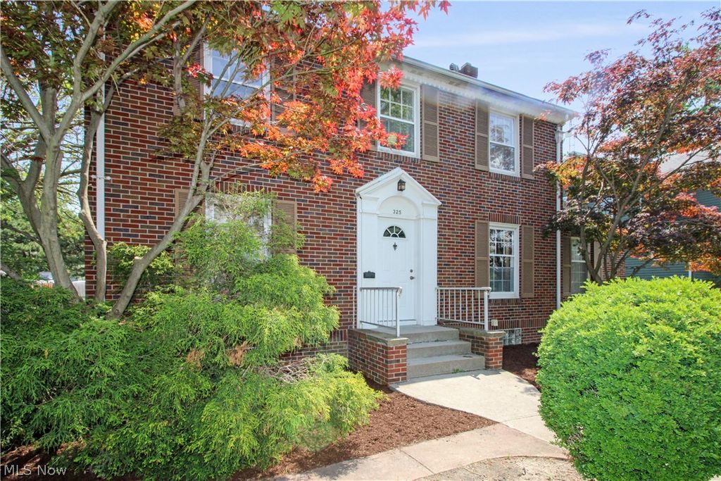Photo of 325 Jefferson Street, Port Clinton, OH 43452 (MLS # 5212221)