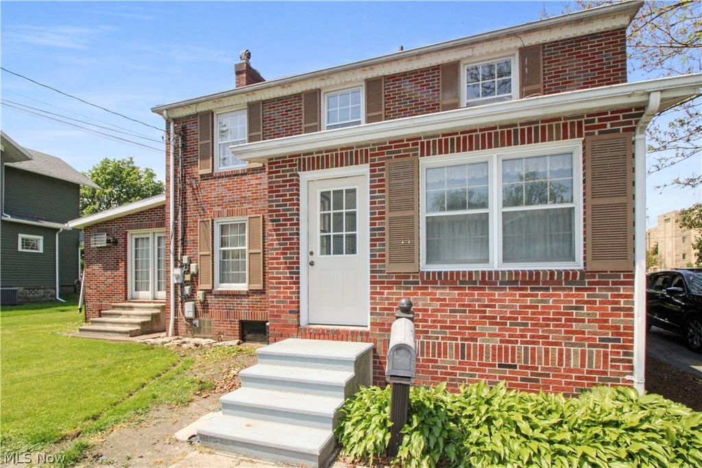 Photo of 325 Jefferson Street, Port Clinton, OH 43452 (MLS # 5212221)