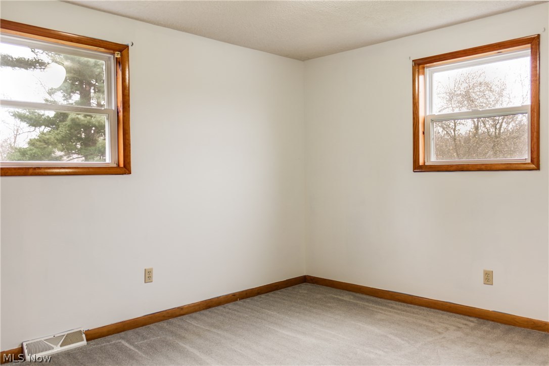 Springfield Little Farms - Residential Lease