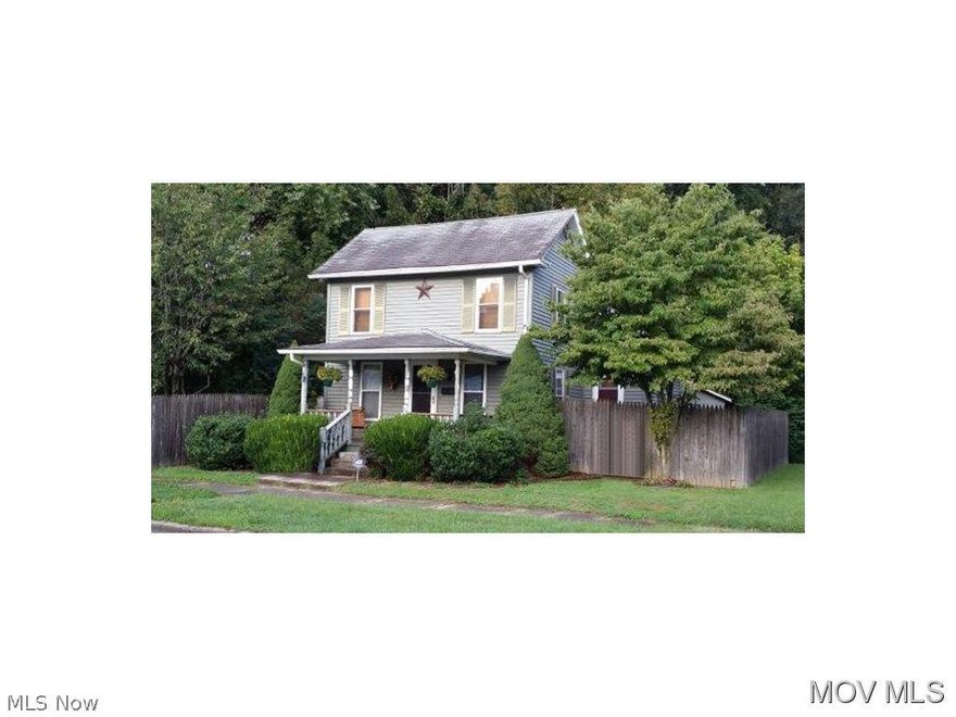 Don't miss this well maintained-updated with a gorgeous kitchen-newer carpet-fresh paint-1st floor bedroom and 1st floor laundry-fenced yard. Easy location.  Elem: Belpre Elementary School  Elem/Bus: N  JrHigh: Belpre Middle School  JrHigh/Bus: N  High: Belpre High School  High/Bus: N  Fire: VOL  Police: CTY  PossFreeGas: N  ;SQFT=Fin L1:692, Fin L2:280, Fin Bsmt:0, Fin Above:972, Fin Total:972, Unfin Above:0;GAR= 1 Car Det